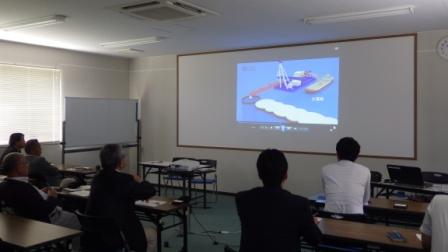 DVD視聴の様子/img scr=